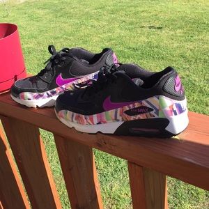 Nike Air Tennis Shoes